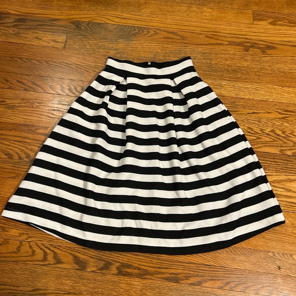 Haute Monde Black and White Midi A-Line Skirt